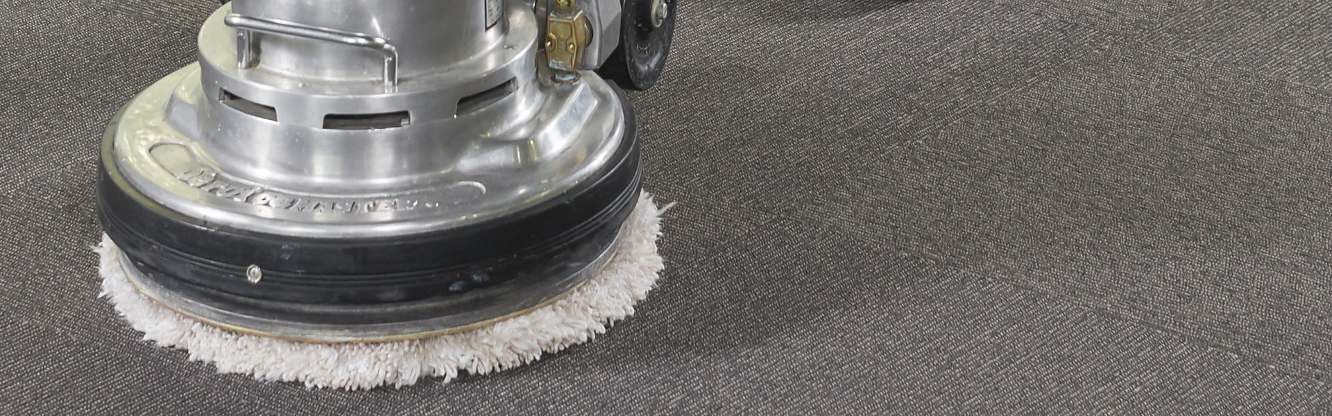 岡山市内の法人の清掃対応しています！